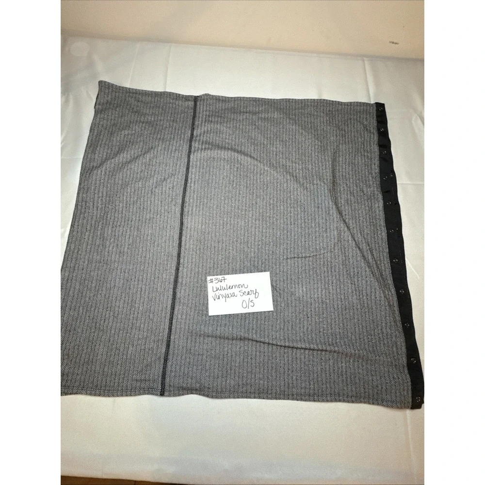 Lululemon Vinyasa Wrap Black White One Size excellent condition (367)